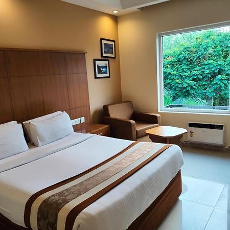 La Franklin Hotel Bhubaneswar Esterno foto