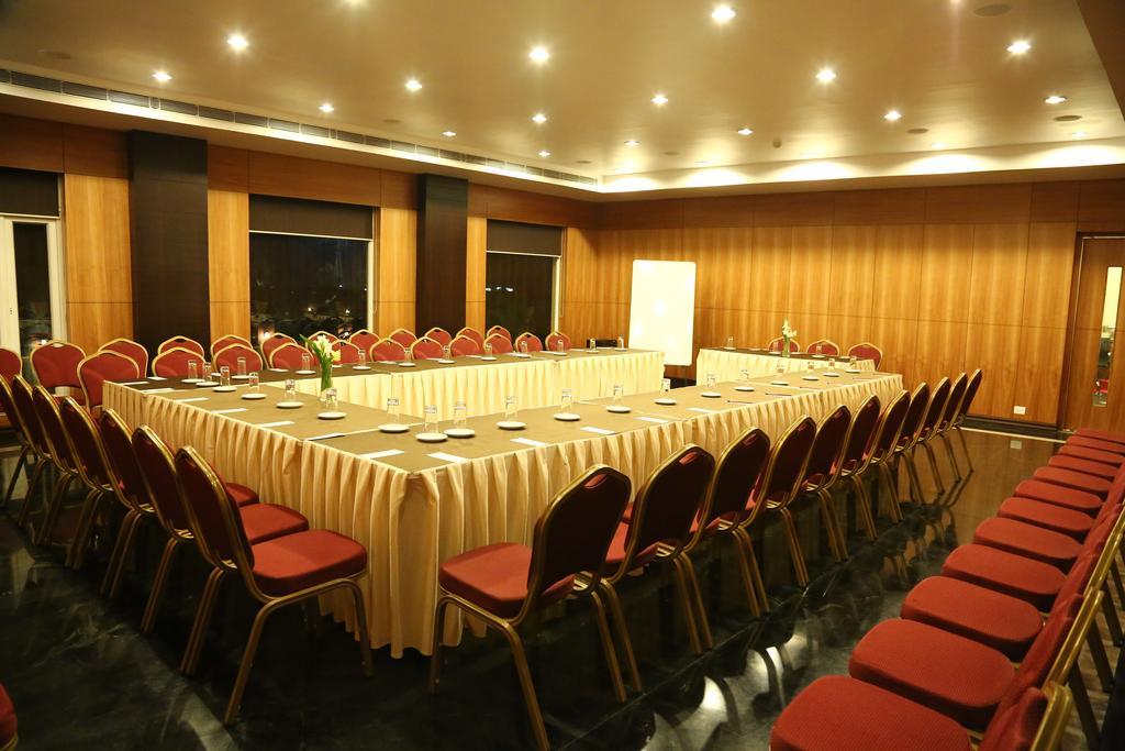 La Franklin Hotel Bhubaneswar Esterno foto
