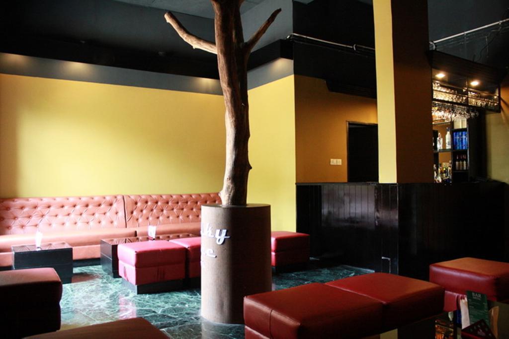 La Franklin Hotel Bhubaneswar Esterno foto