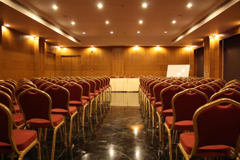 La Franklin Hotel Bhubaneswar Esterno foto