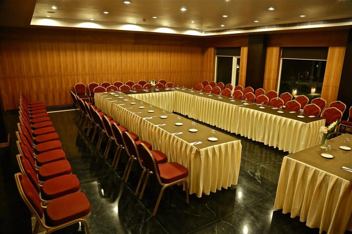 La Franklin Hotel Bhubaneswar Esterno foto