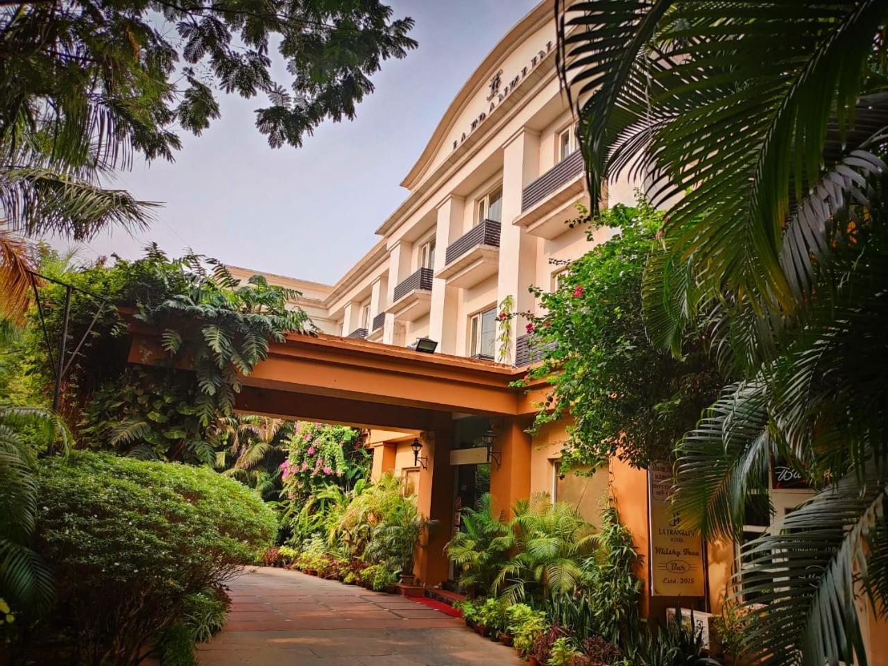 La Franklin Hotel Bhubaneswar Esterno foto
