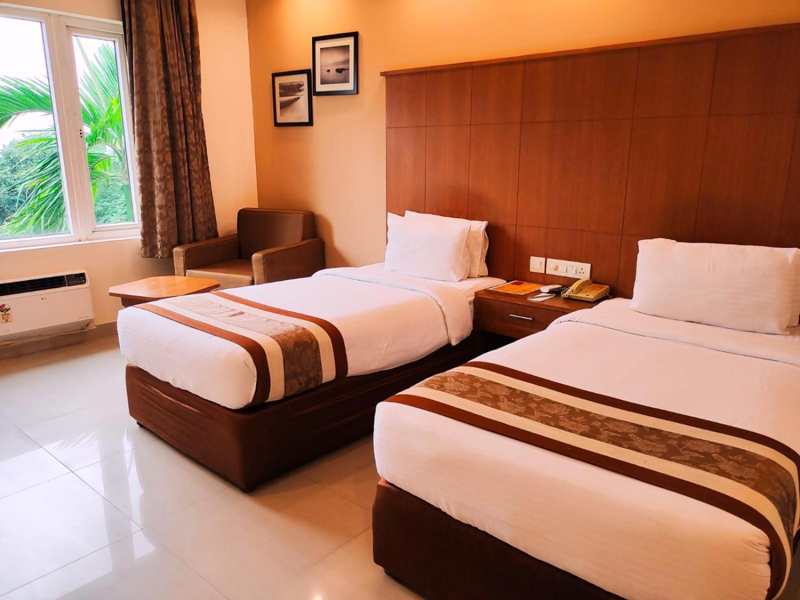 La Franklin Hotel Bhubaneswar Esterno foto