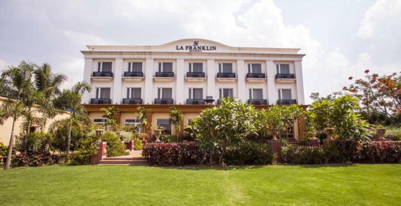 La Franklin Hotel Bhubaneswar Esterno foto